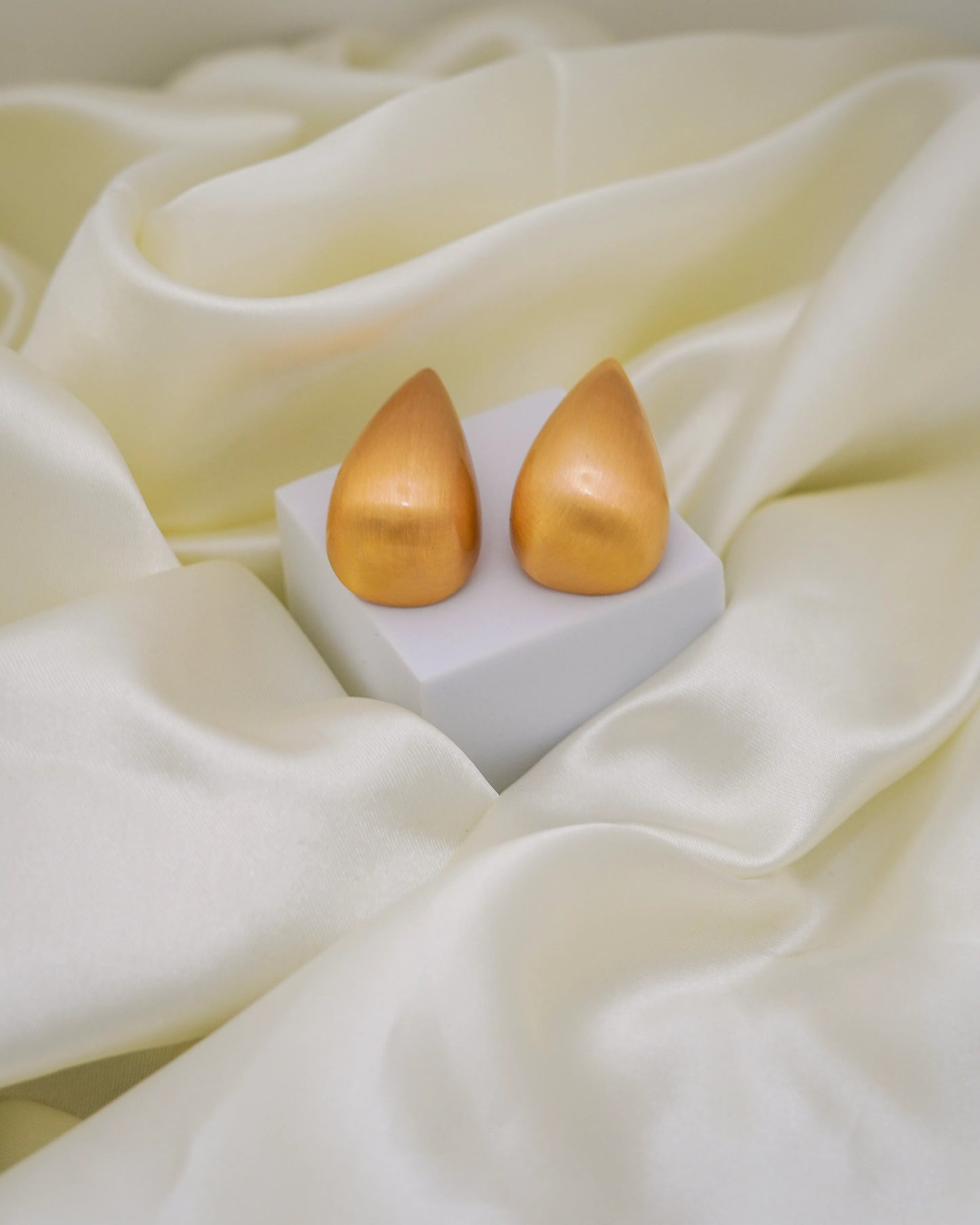 Dewdrop Matte Studs – 18K Gold Plated