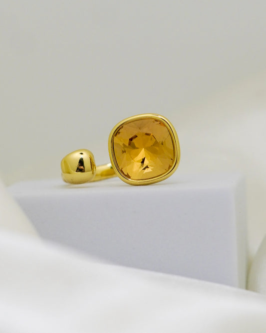 Golden Radiance Adjustable Ring – 18K Gold Plated