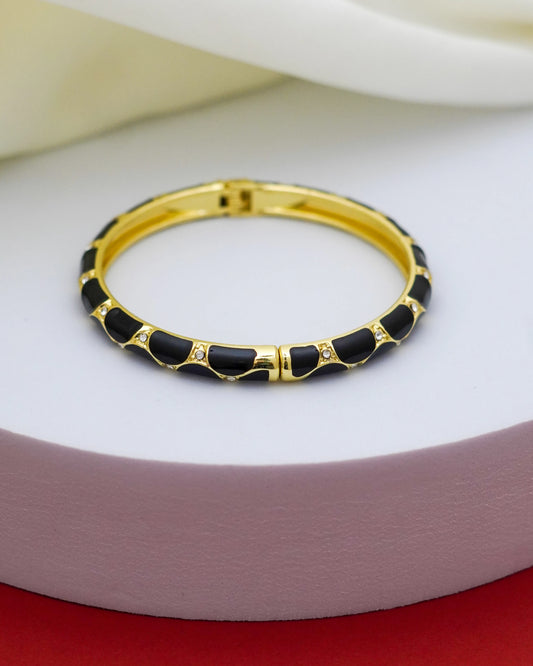 Noir Enamel Bangle – 18K Gold Plated