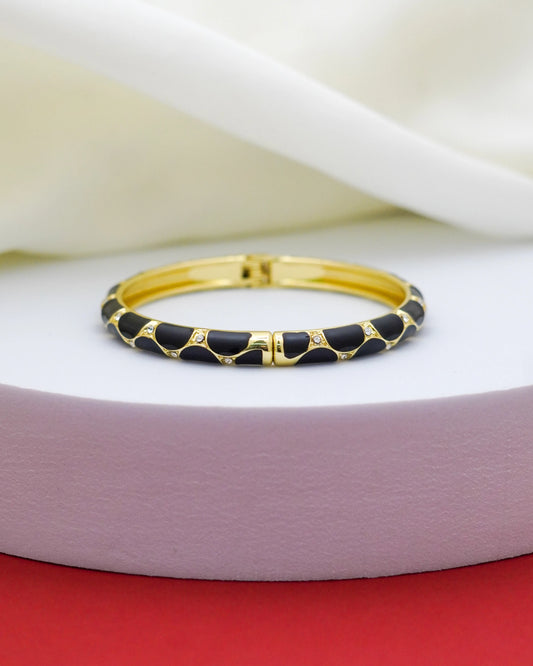 Noir Enamel Bangle – 18K Gold Plated