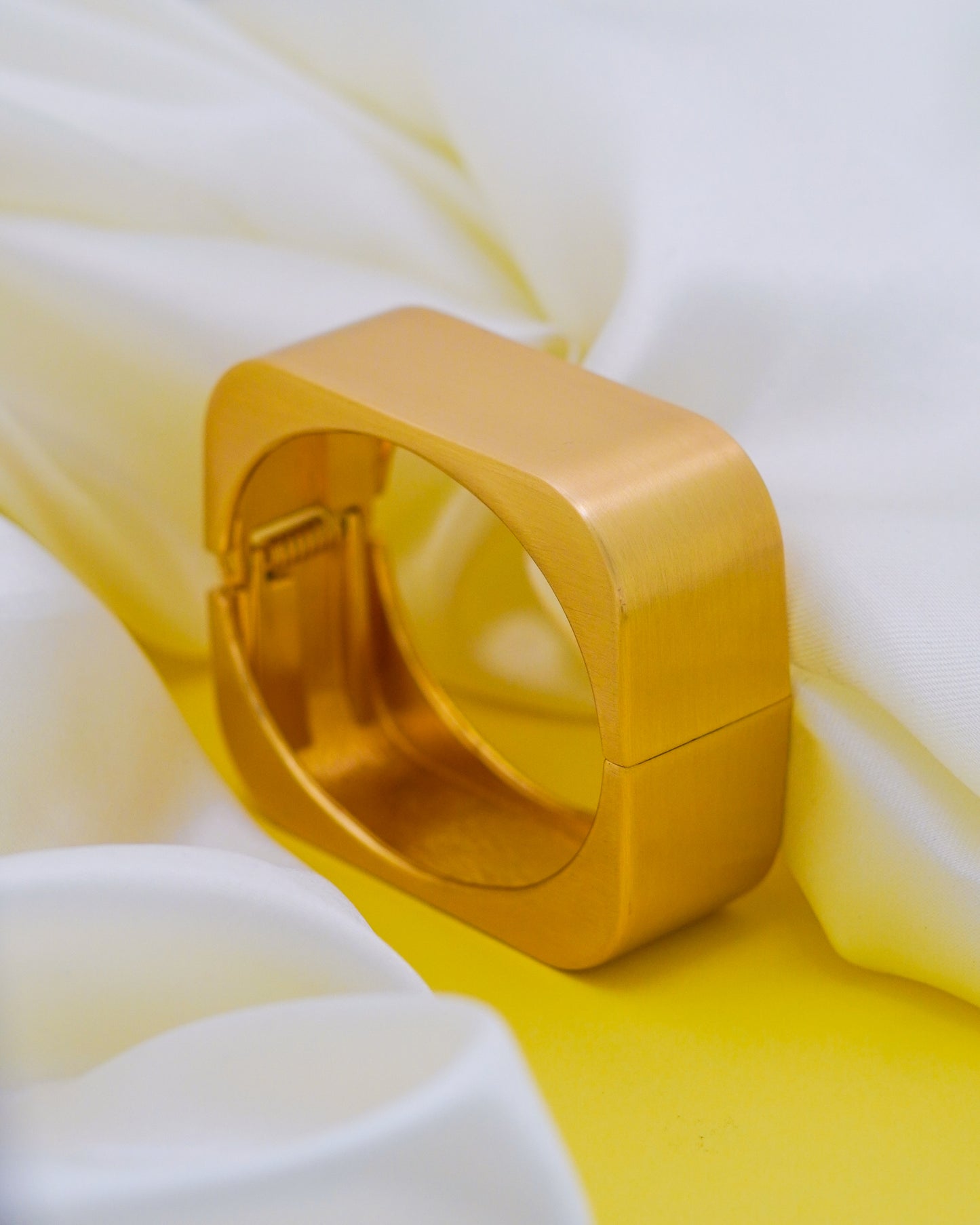 Modern Edge Cuff – 18K Gold Plated