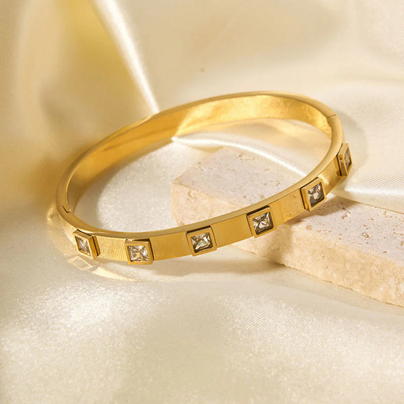 Classic Stone Bracelet – 18K Gold Plated