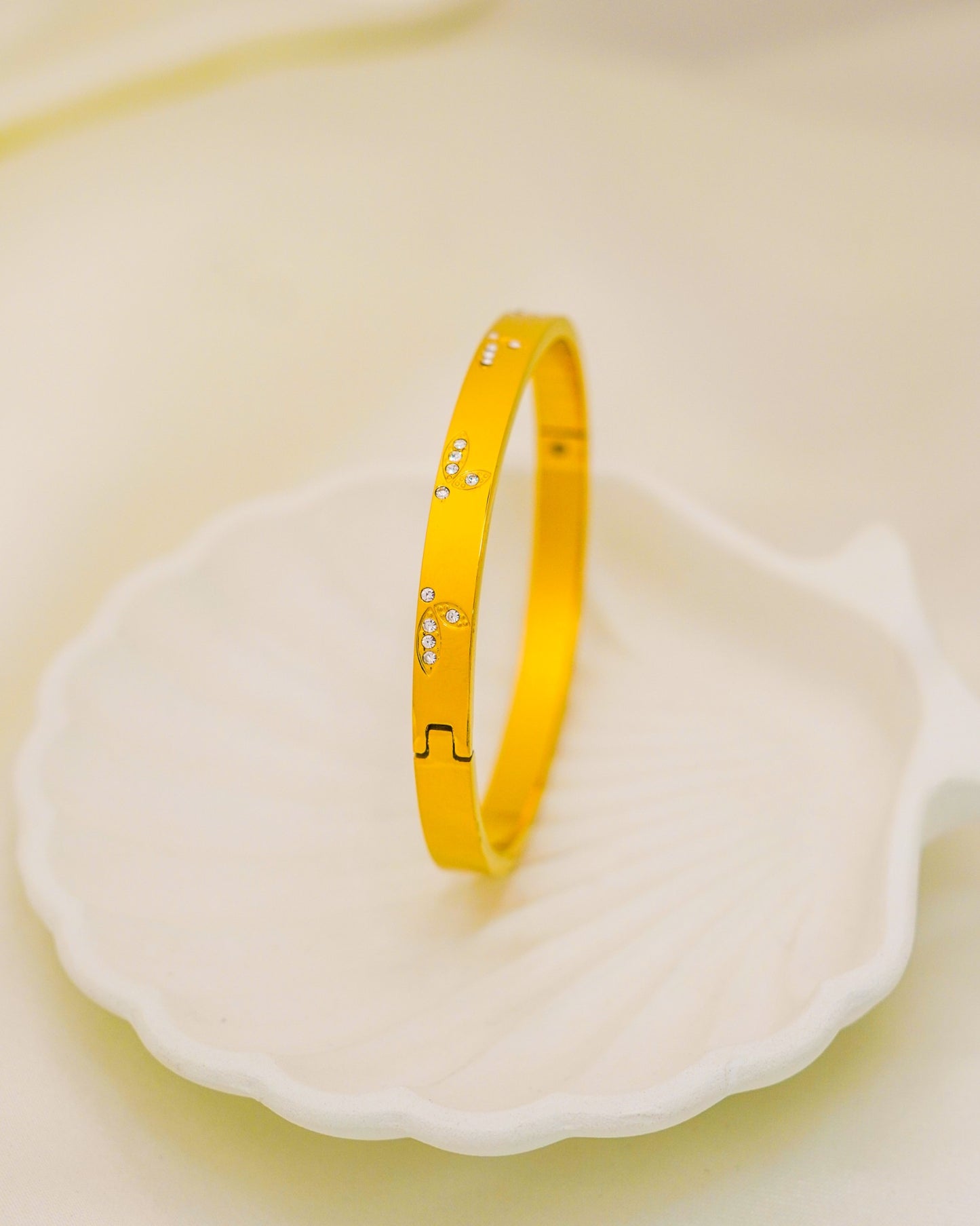 Dewdrop Leaf Bracelet - 18K Gold Plated