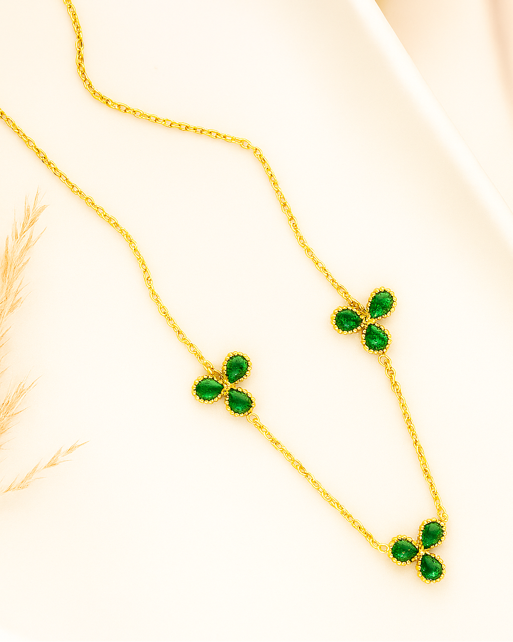 Emerald Petals Necklace – 18K Gold Plated