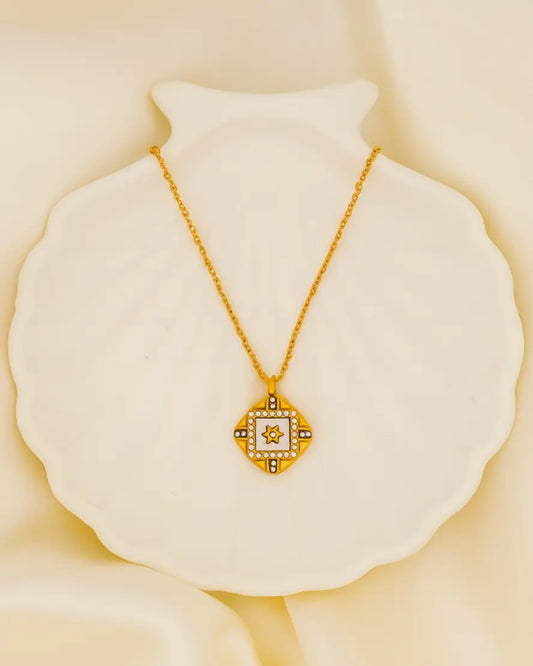 Stellar Charm – 18K Gold Plated