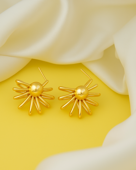 Sunbeam Stud Earrings – 18K Gold Plated