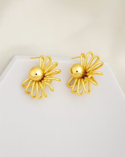 Sunbeam Stud Earrings – 18K Gold Plated
