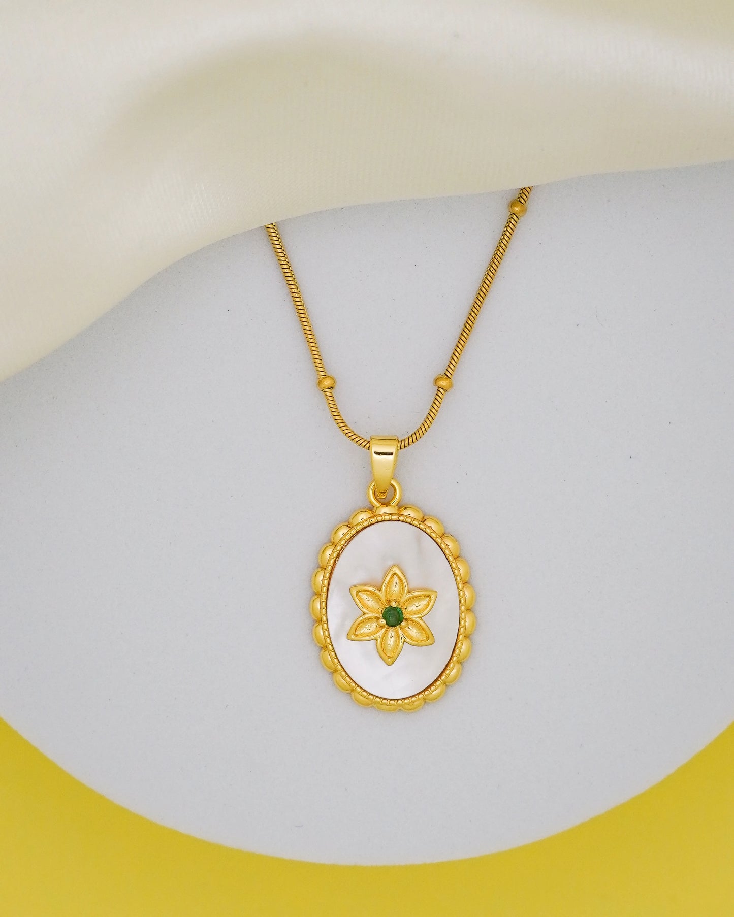 Blossom Medallion Necklace – 18K Gold Plated