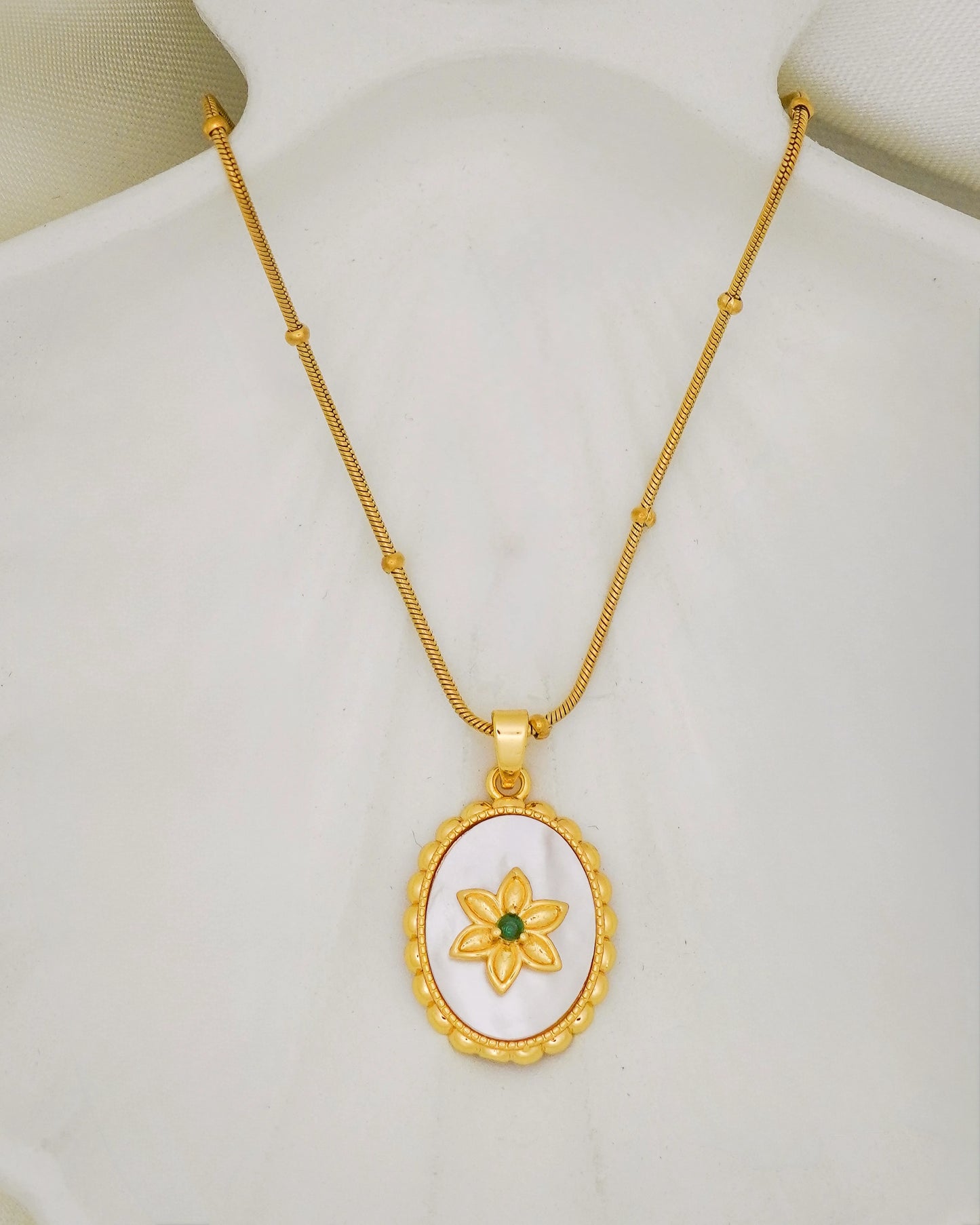 Blossom Medallion Necklace – 18K Gold Plated