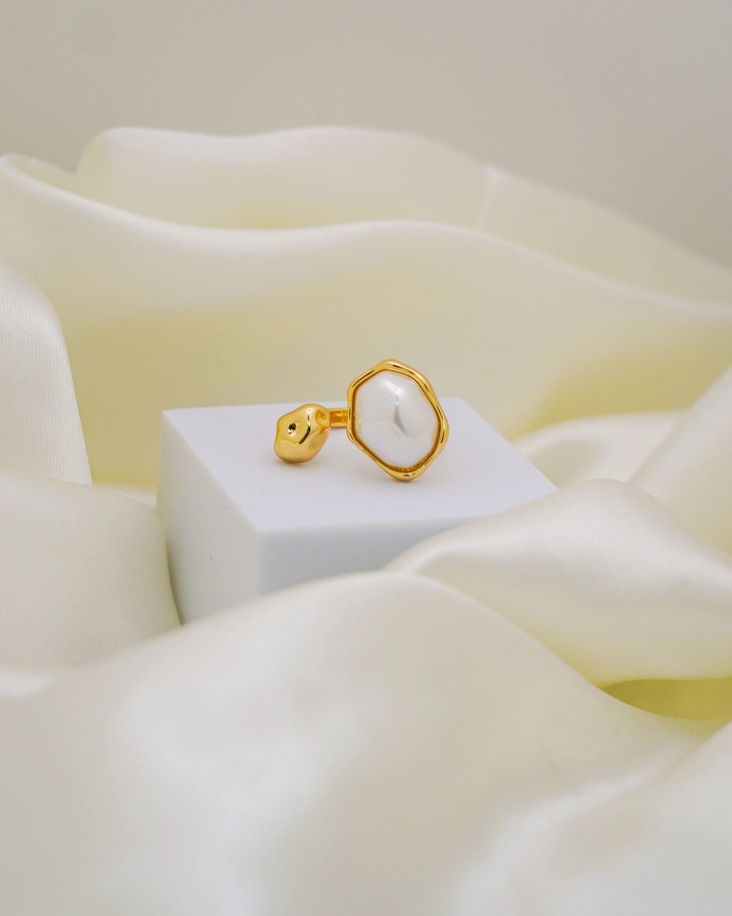 Hexa Pearl Adjustable Ring – 18K Gold Plated