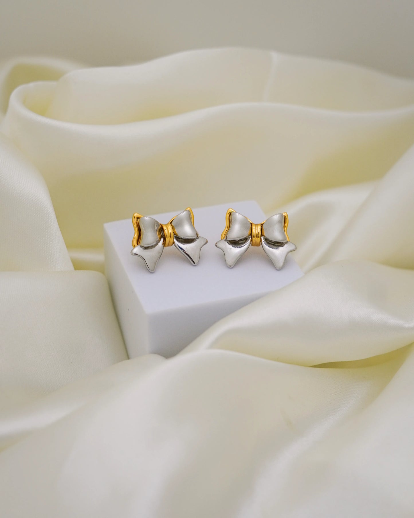 Silver Lush Bow Studs – Dual Tone Finish