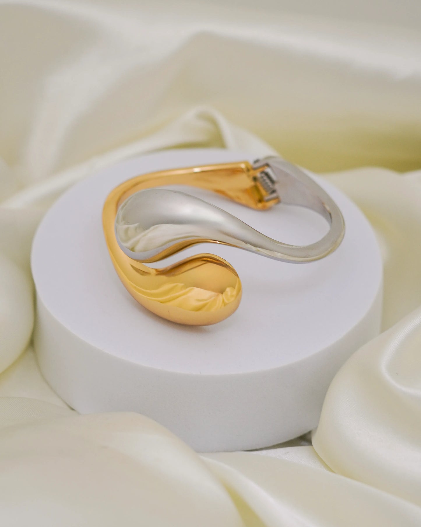 Dawn & Dusk Cuff – Dual Tone Finish