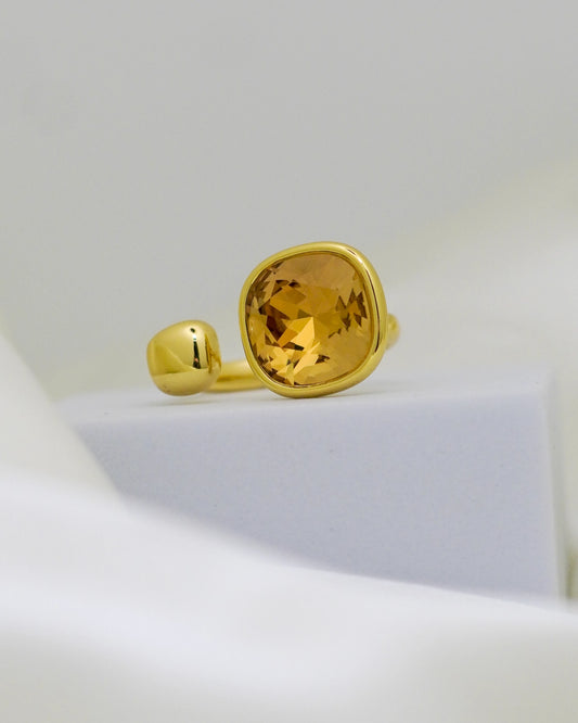 Golden Radiance Adjustable Ring – 18K Gold Plated