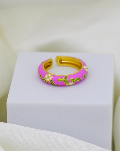 Lily Vine Enamel Adjustable Ring – 18K Gold Plated
