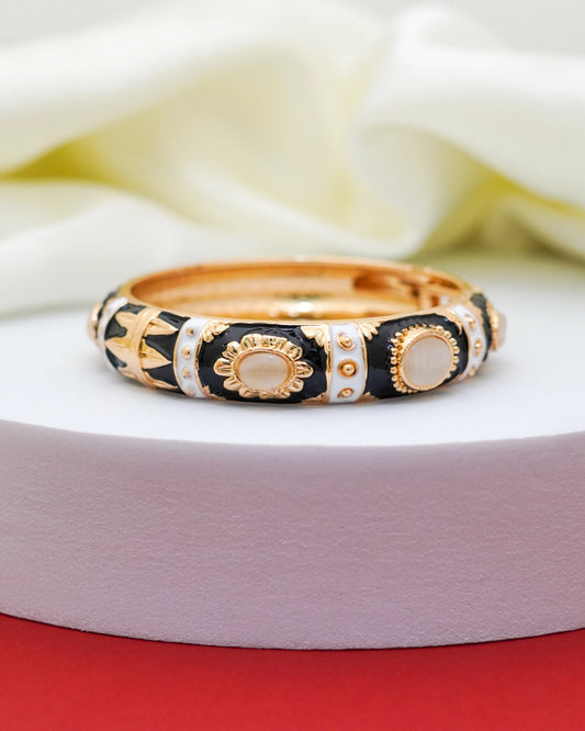 Kajal Blossom Bracelet – 18K Gold Plated