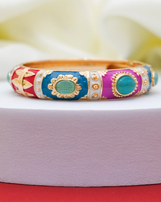 Regal Aura Bracelet – 18K Gold Plated