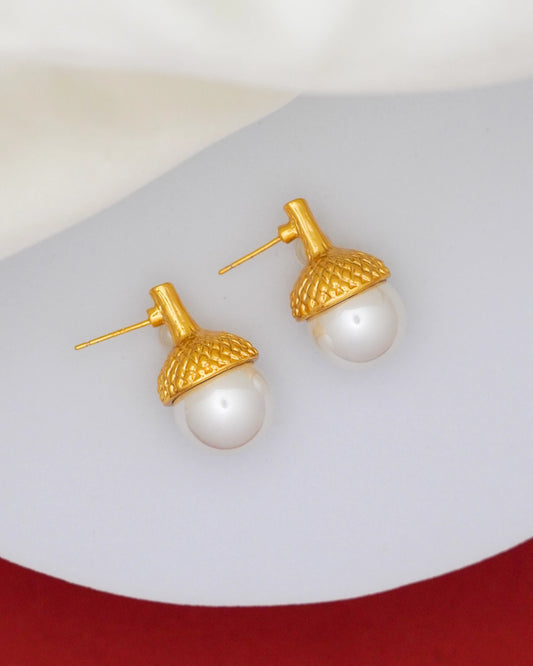 Acorn Pearl Stud Earrings – 18K Gold Plated