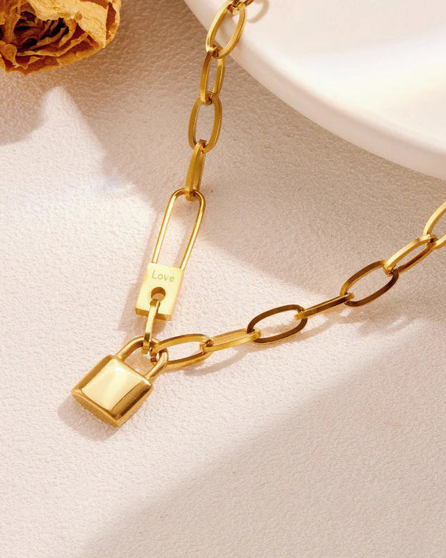 Padlock Chain Necklace – 18K Gold Plated