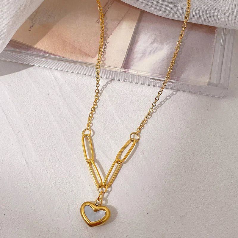 Linked Heart Pendant Necklace – 18K Gold Plated