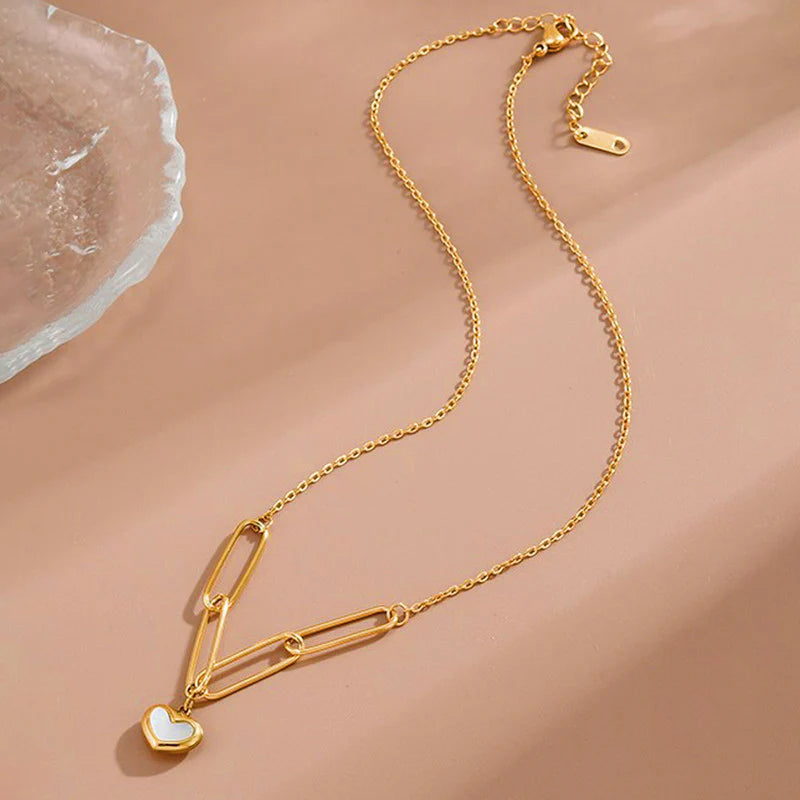 Linked Heart Pendant Necklace – 18K Gold Plated