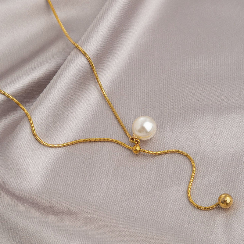 Classic Pearl Necklace – 18K Gold Plated