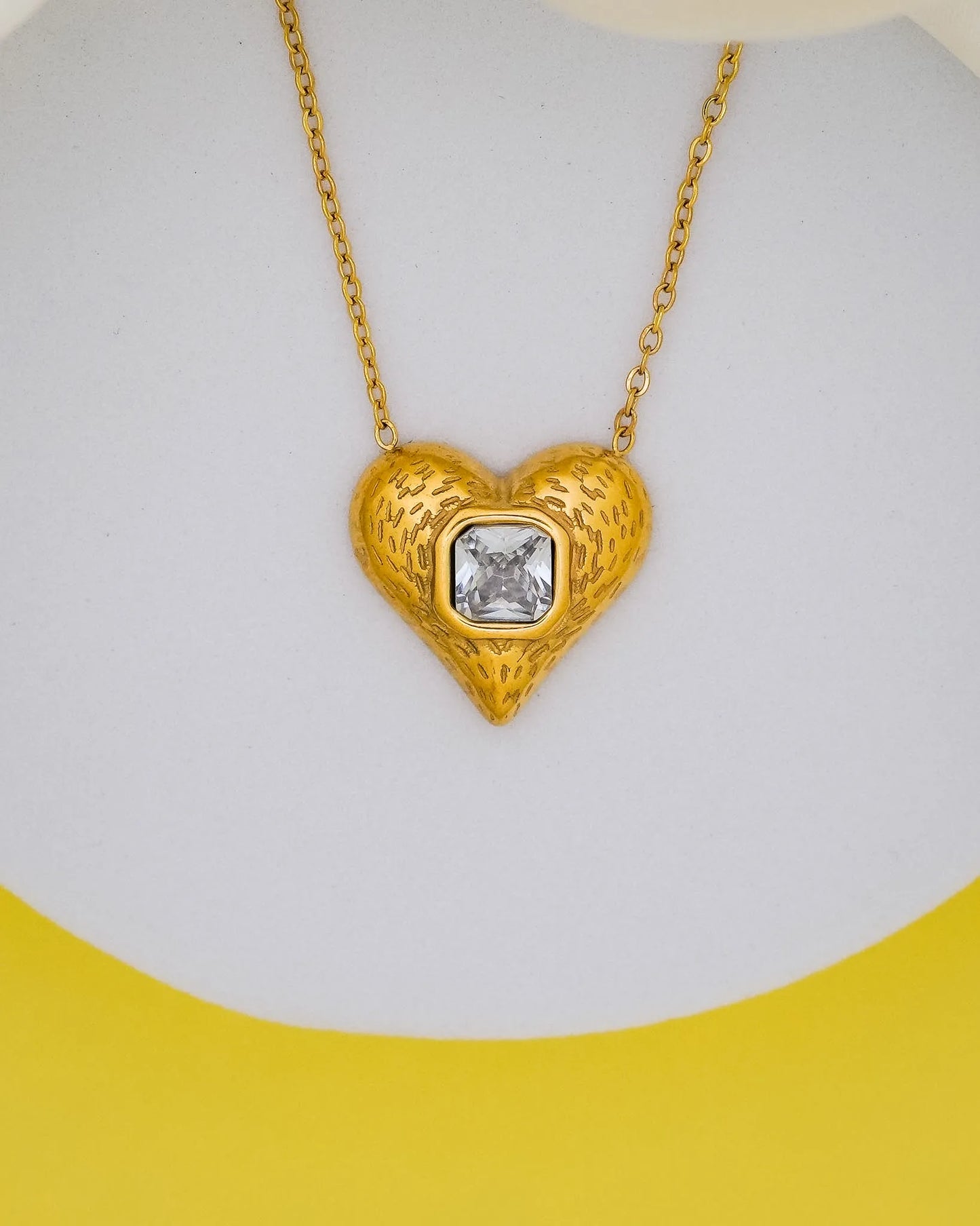 Crush Heart Necklace – 18K Gold Plated