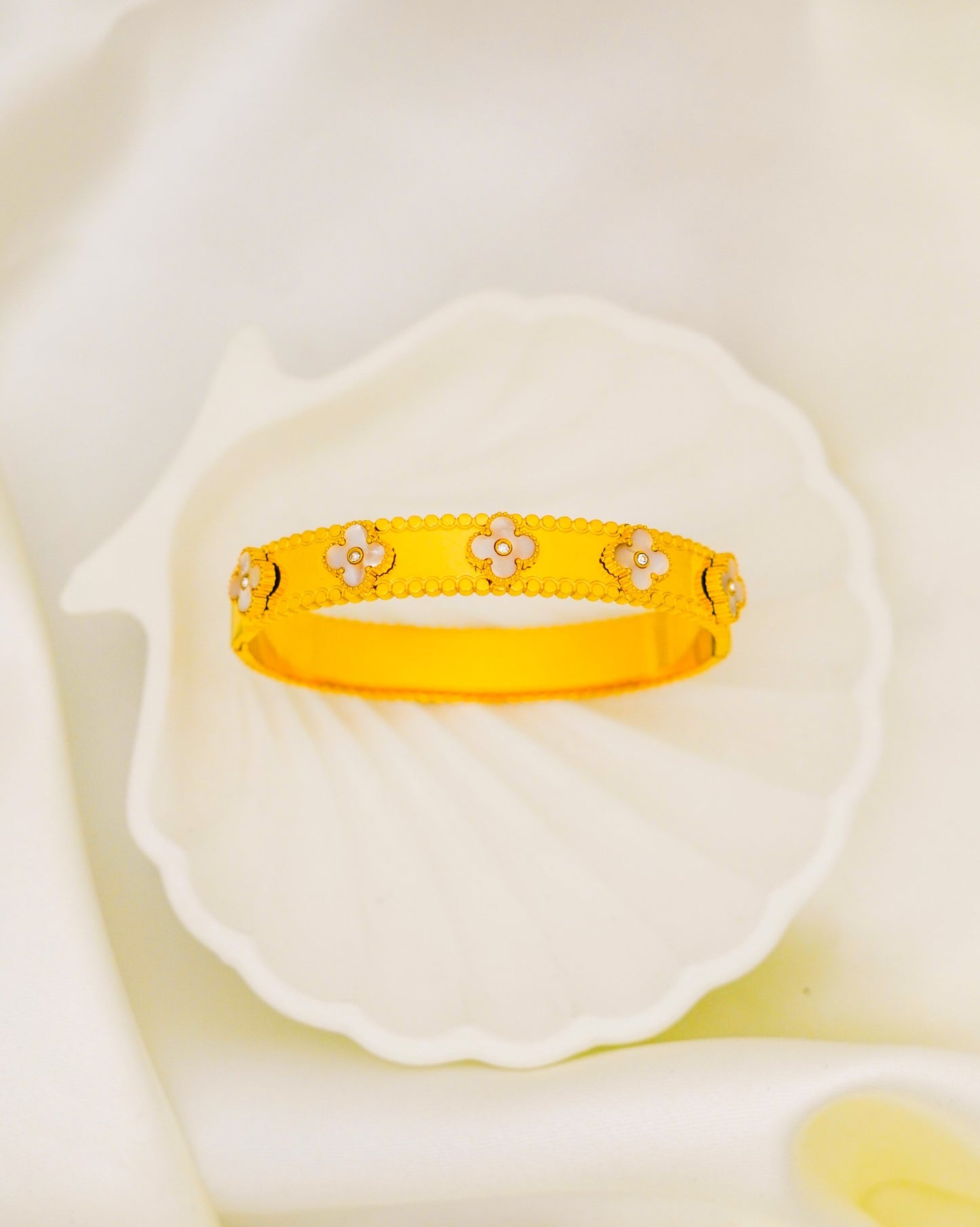 Floral Bloom Bracelet - 18K Gold Plated