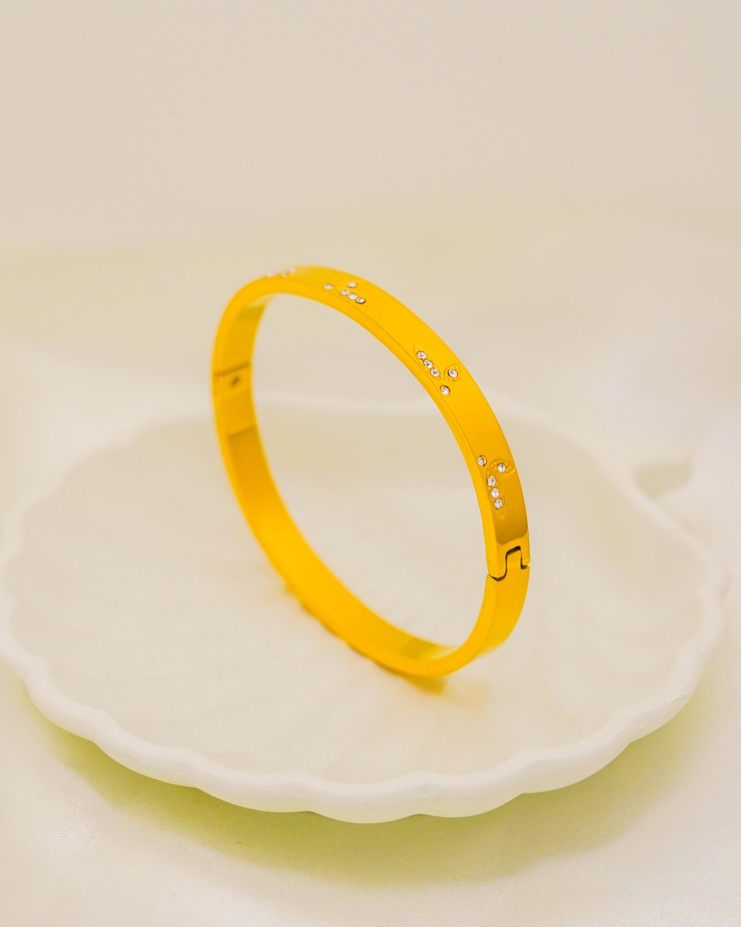Dewdrop Leaf Bracelet - 18K Gold Plated