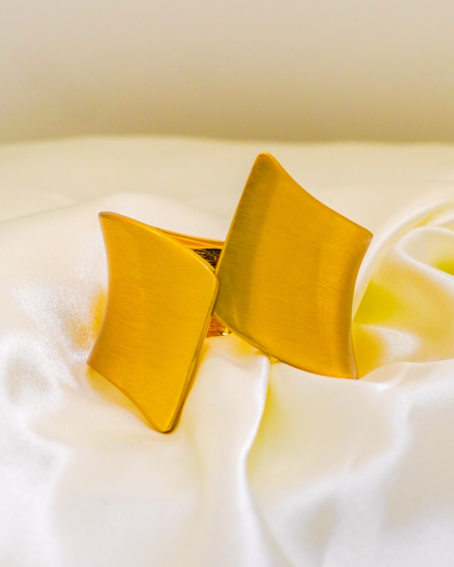 Wave Cuff Bracelet - 18k Gold Plated