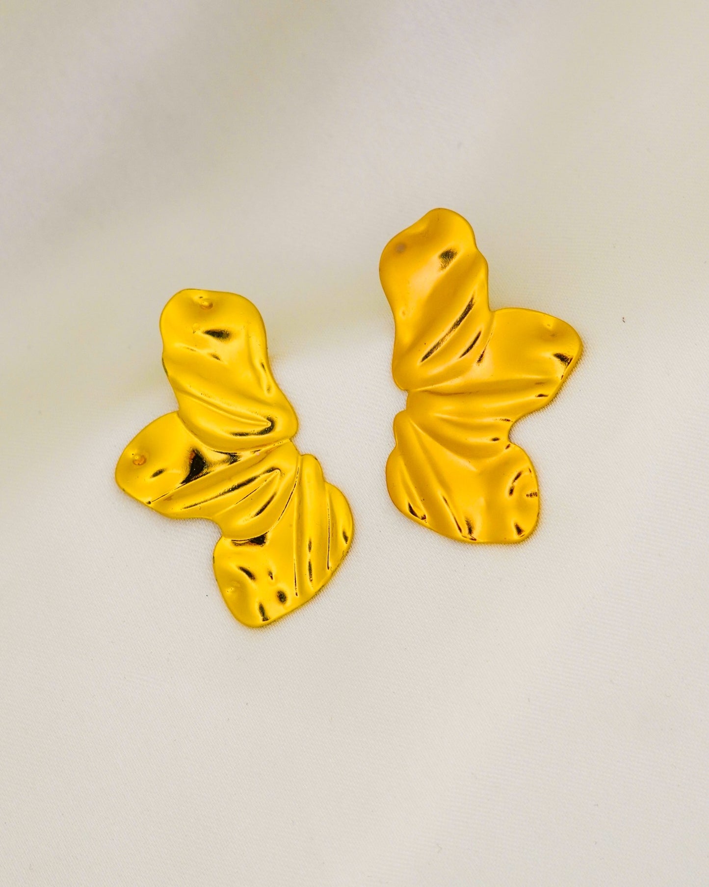 Bold Blossom Earrings – 18K Gold Plated