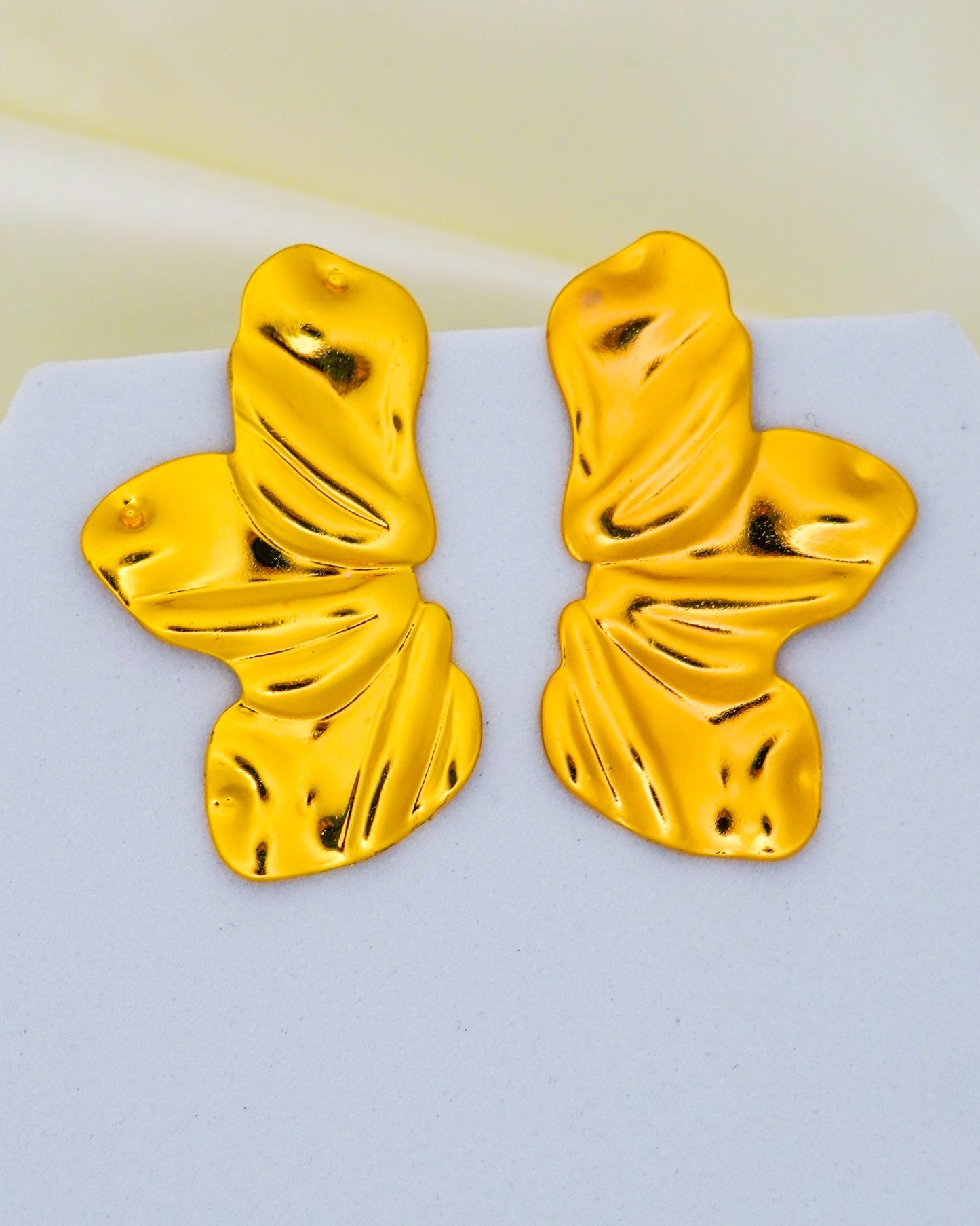 Bold Blossom Earrings – 18K Gold Plated