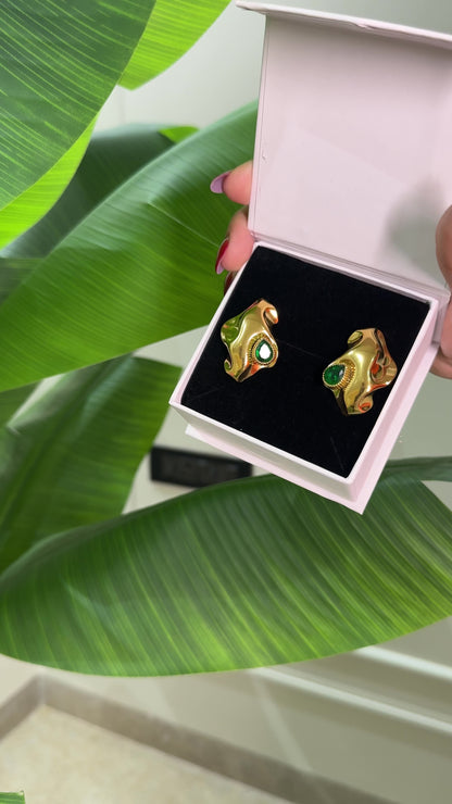 Emerald Swirl Earrings – 18K Gold Plated